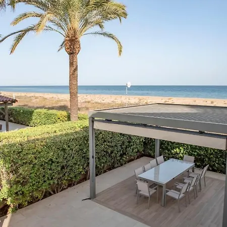 Guestready - Amazing Beachfront Dwelling *