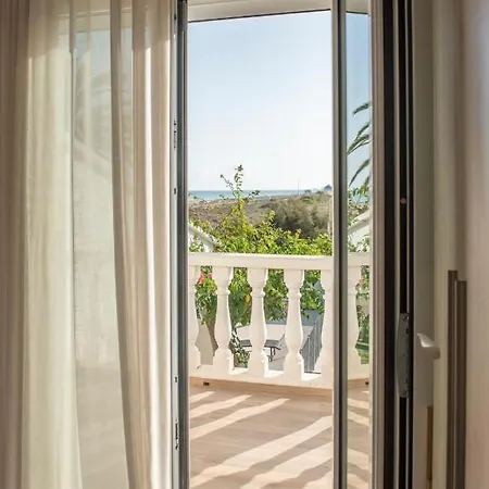 Guestready - Amazing Beachfront Dwelling