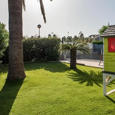 Guestready - Amazing Beachfront Dwelling シャレー *